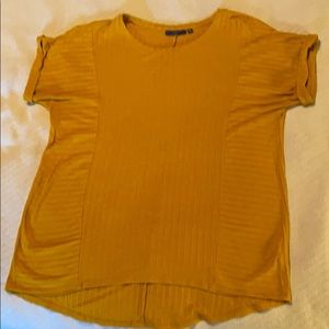 Apt. 9 mustard tee. 💛 bundle 3 for $12!!!